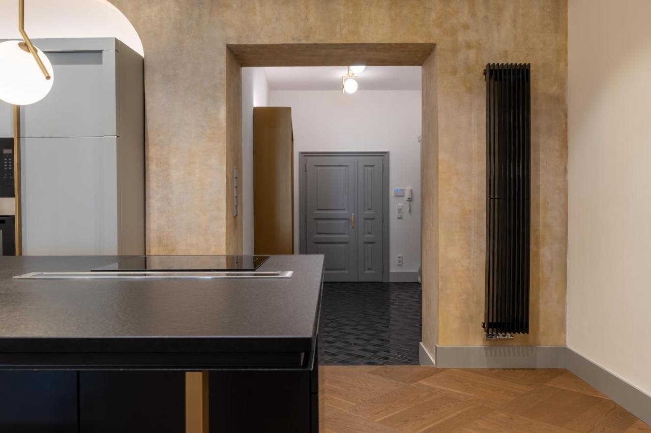 Luxury Old Town Apt, Parking Appartement Praag Buitenkant foto